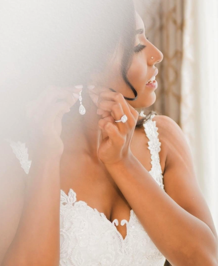 White Friday Accessory Sale