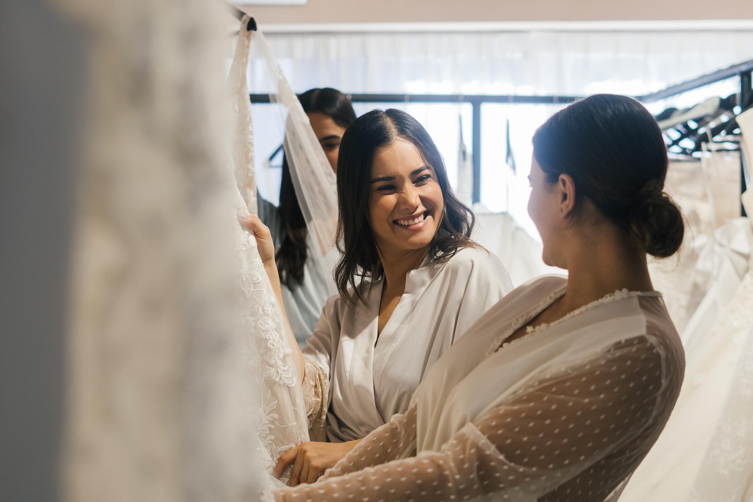 Things to Know for Your First Bridal Appointment Image